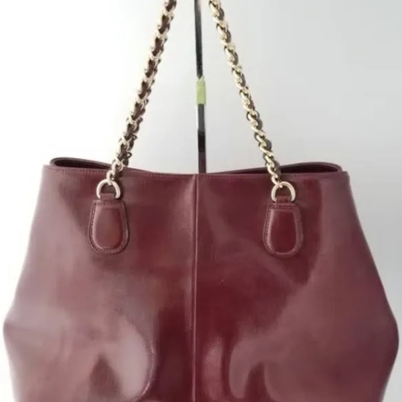 LIKE NEW - Authentic Coach Oxblood Peyton Purse with Gold Chain - Picture 2 of 2